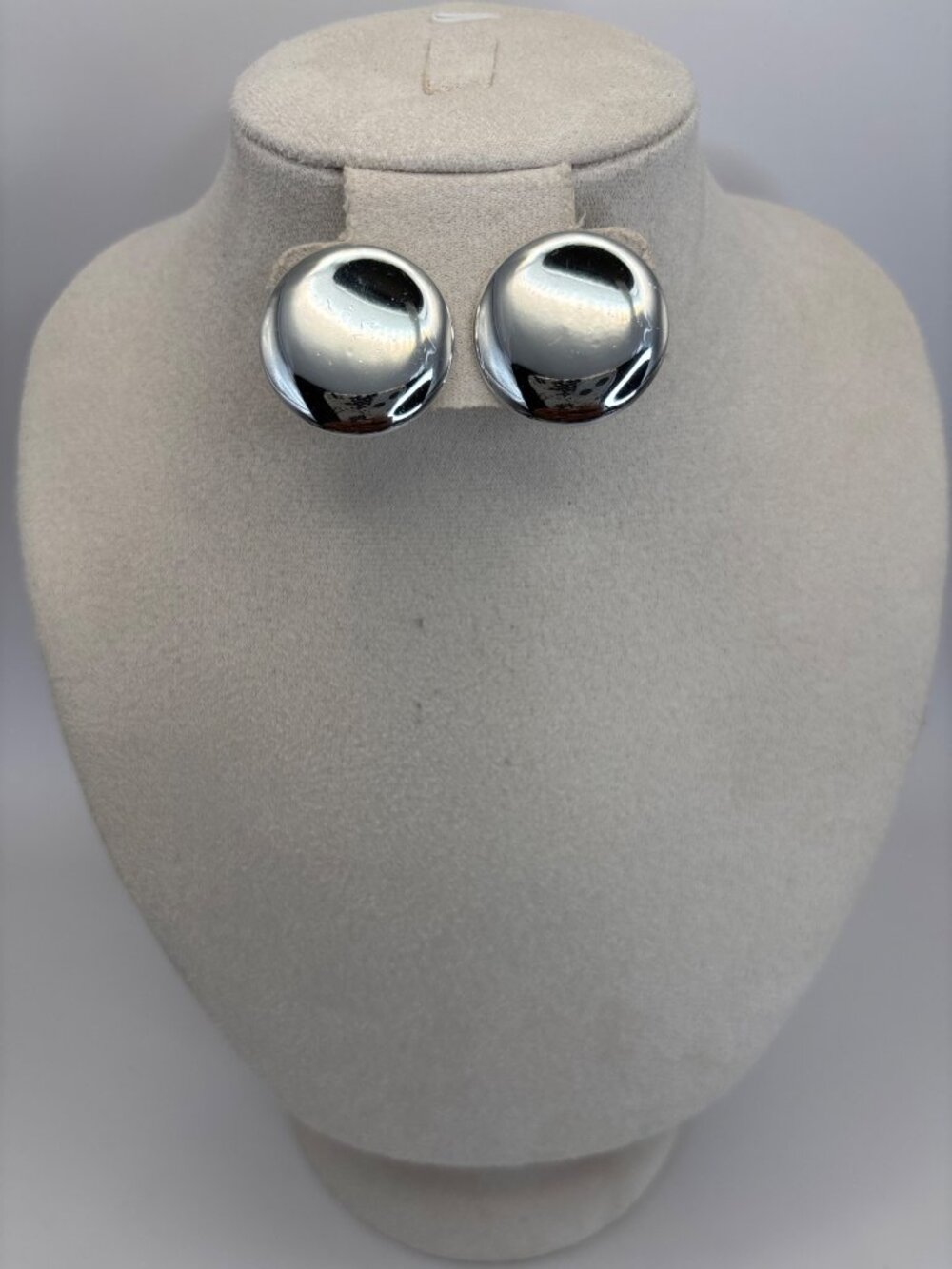 Vintage Polished Silver Tone Round Flat Puffy Stud Pierced Earrings